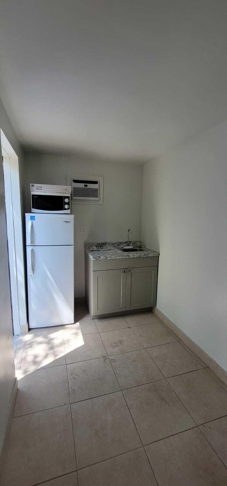 HOLLYWOOD BEACH GARDENS - Residential Income