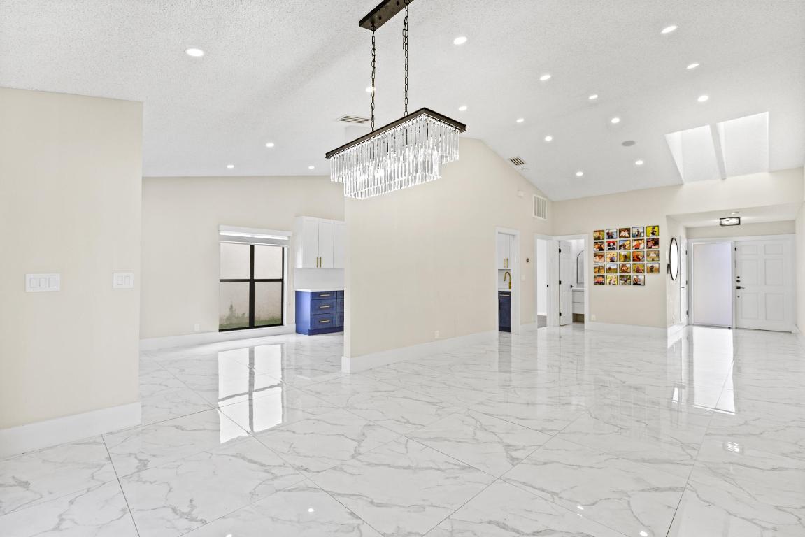 7851 Villa Nova Drive