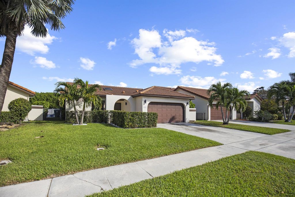 Photo of 7851 Villa Nova Drive, Boca Raton, FL 33433 (MLS # R11136082)