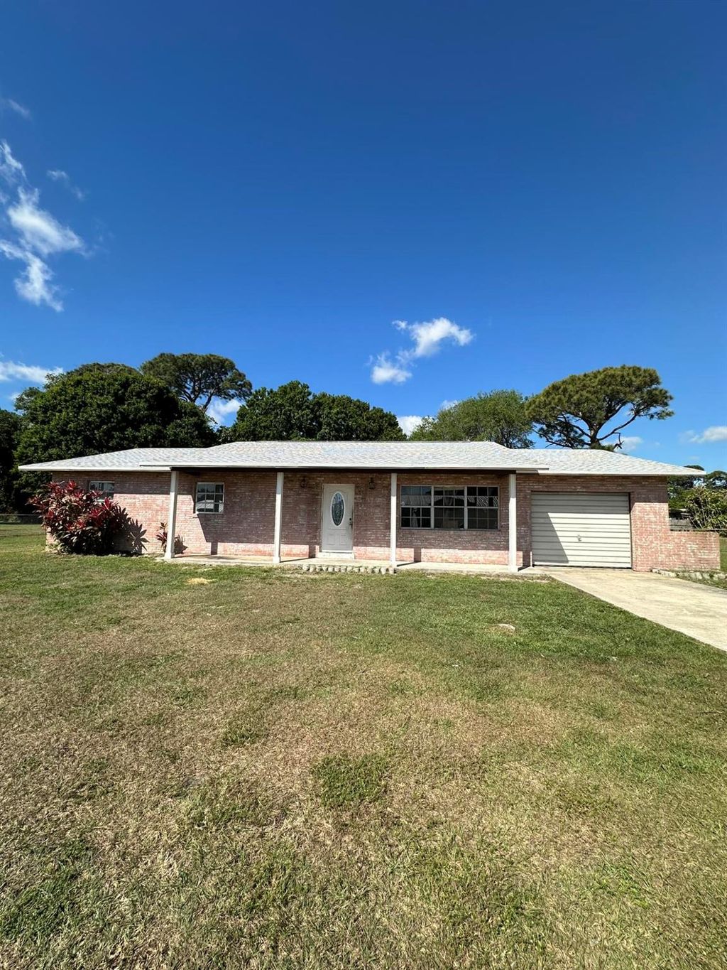 Photo of 2657 Seneca Avenue, Fort Pierce, FL 34946 (MLS # R10973942)