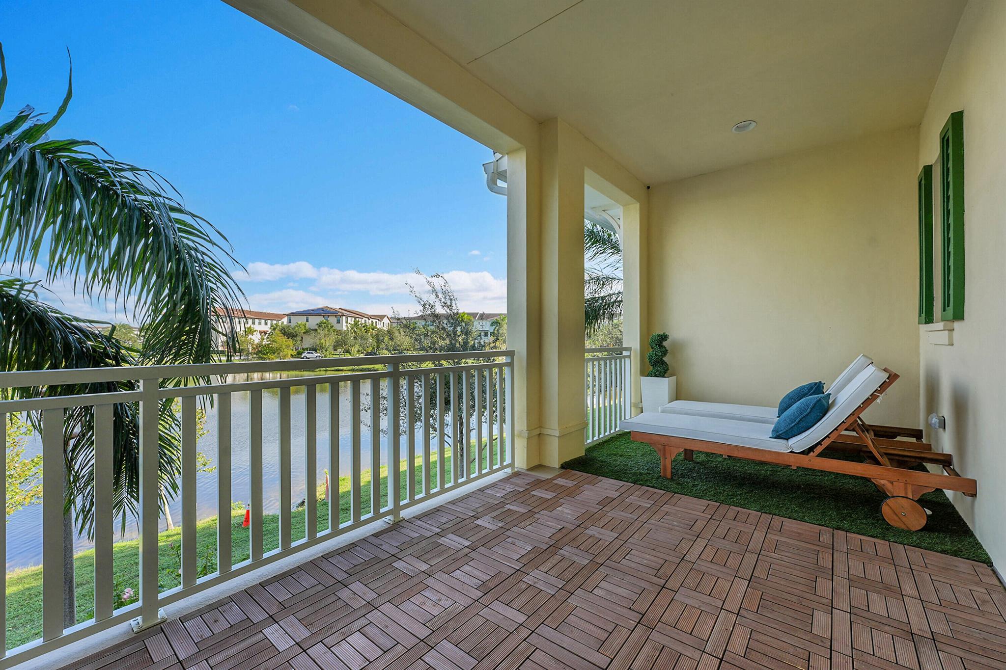 ALTON NEIGHBORHOOD - Residential