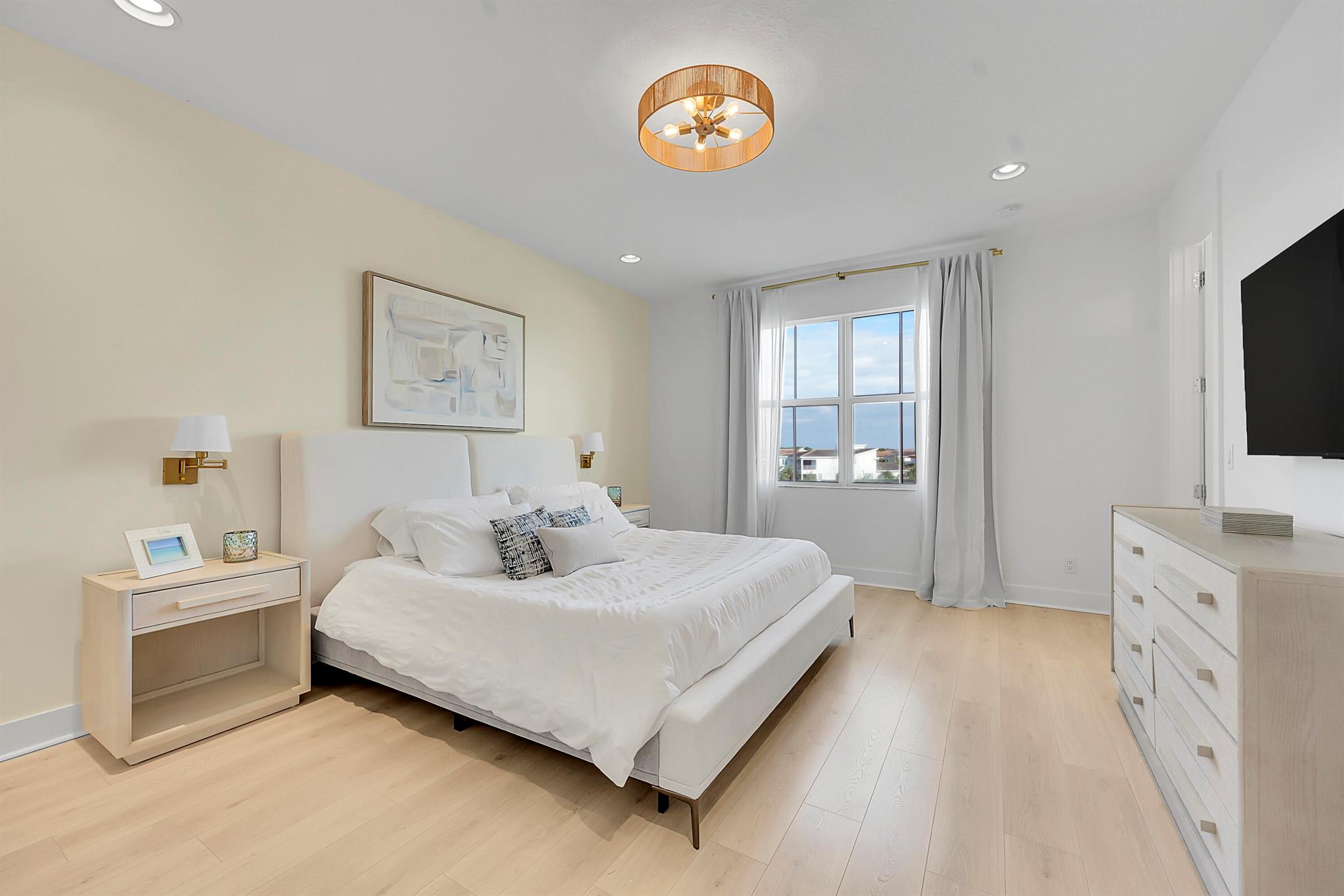 ALTON NEIGHBORHOOD - Residential