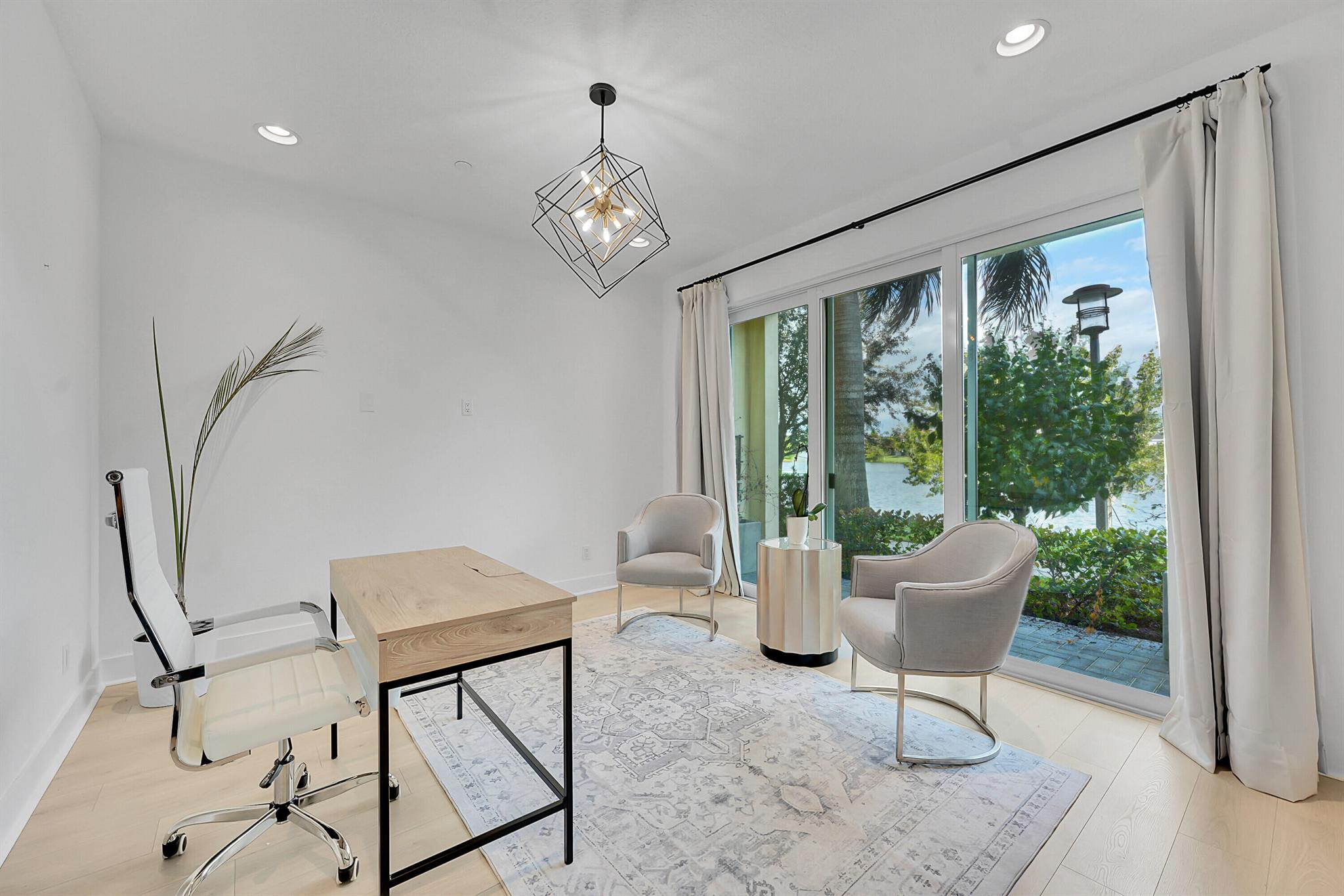 ALTON NEIGHBORHOOD - Residential