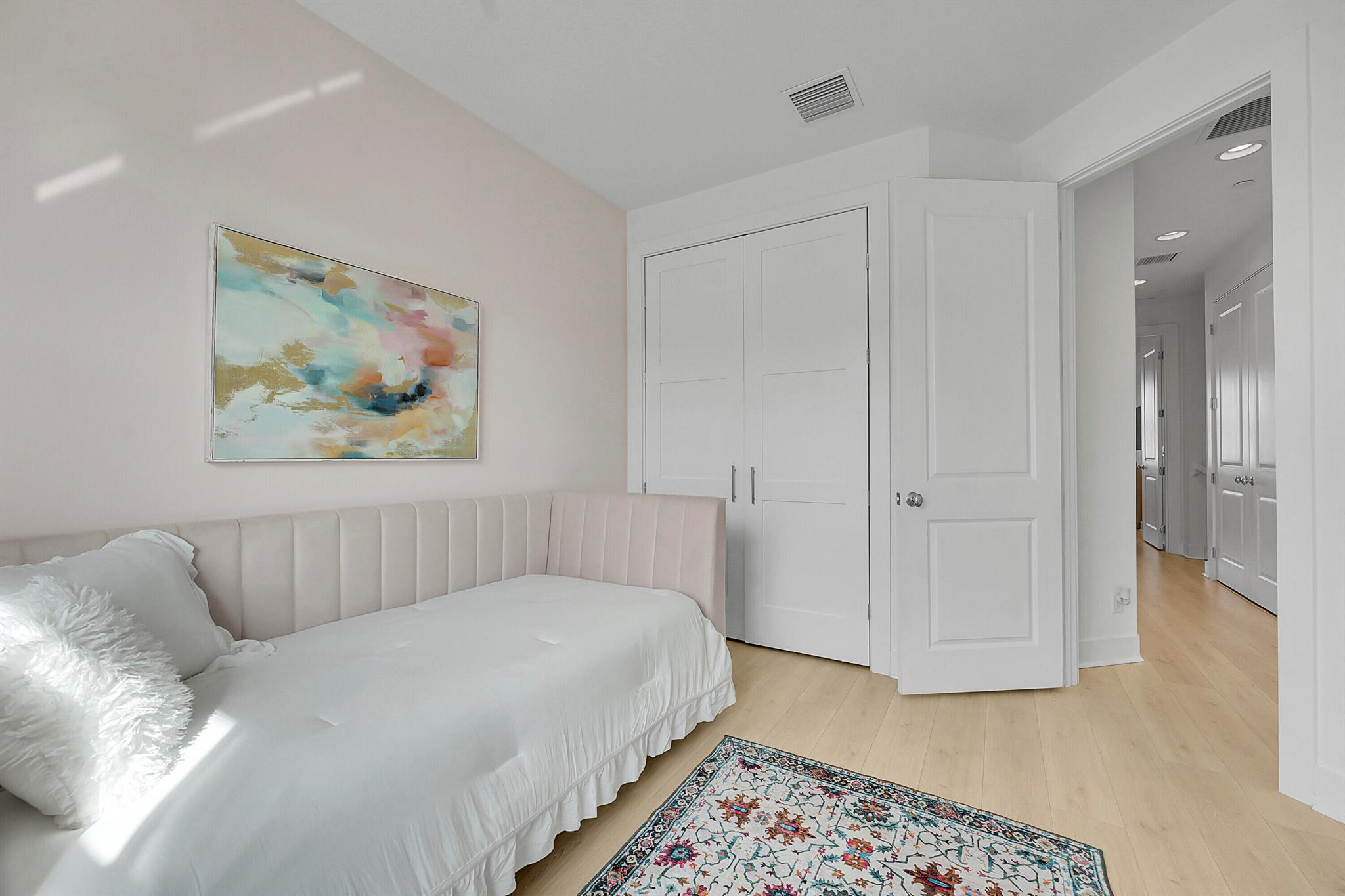 ALTON NEIGHBORHOOD - Residential