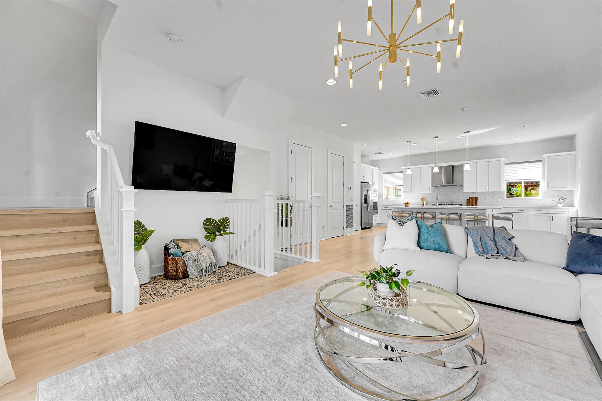 ALTON NEIGHBORHOOD - Residential