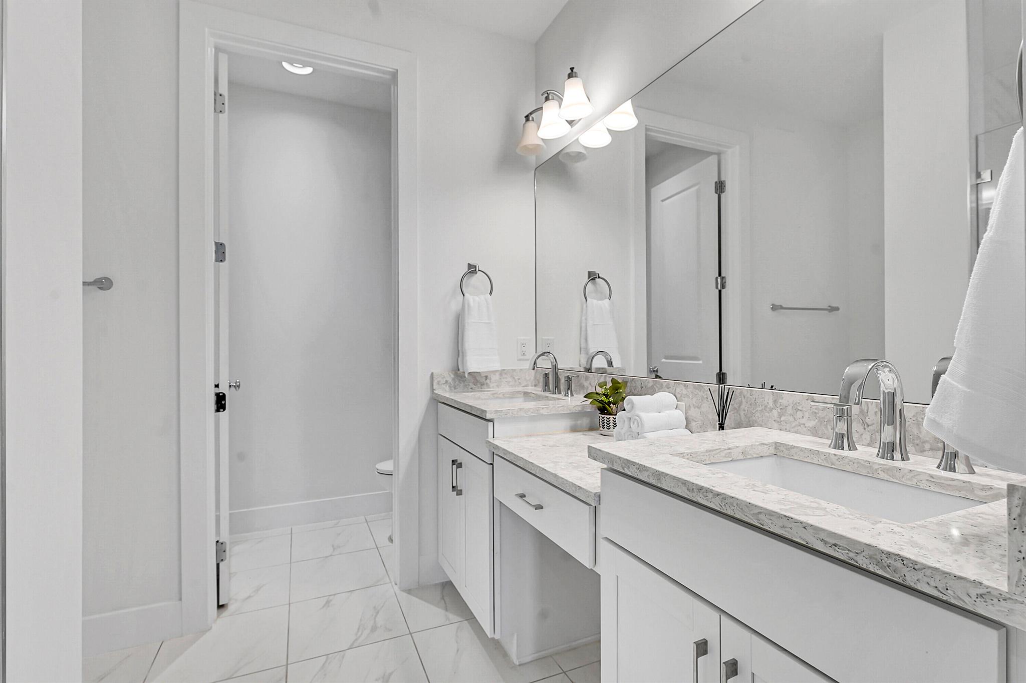 ALTON NEIGHBORHOOD - Residential