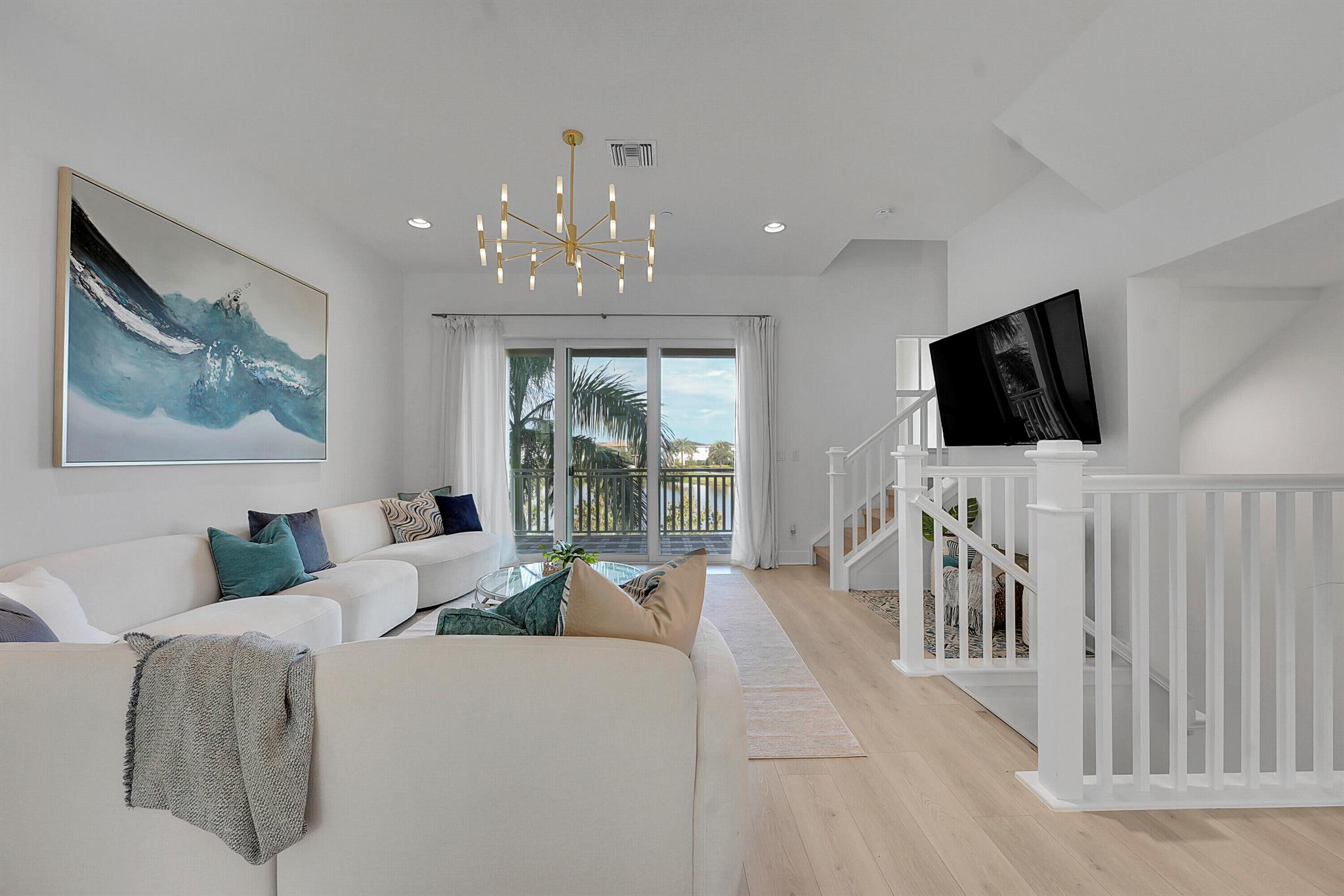 ALTON NEIGHBORHOOD - Residential