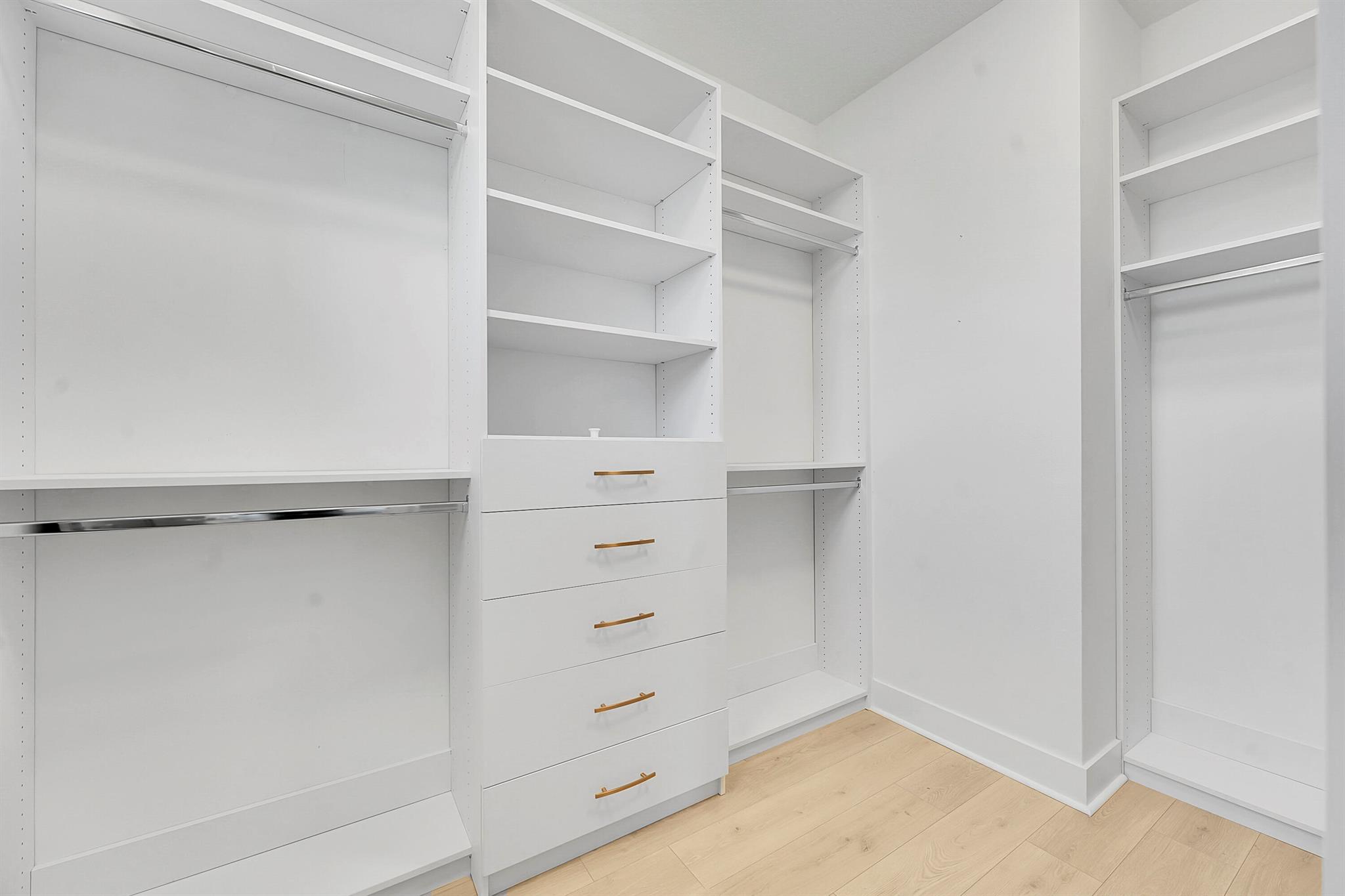 ALTON NEIGHBORHOOD - Residential