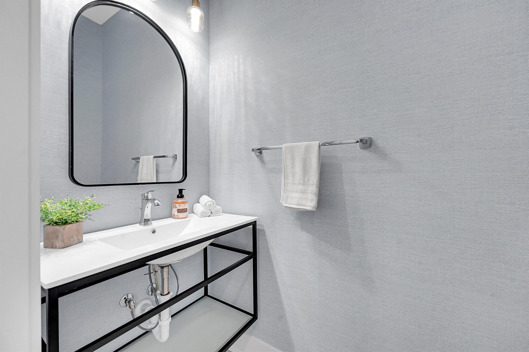 ALTON NEIGHBORHOOD - Residential