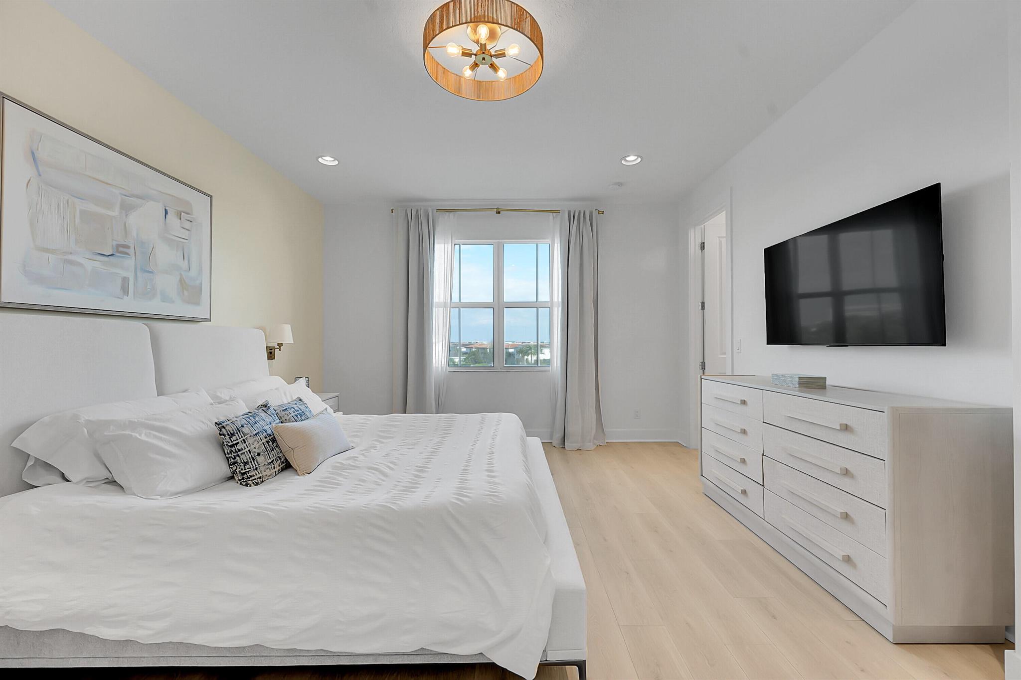 ALTON NEIGHBORHOOD - Residential