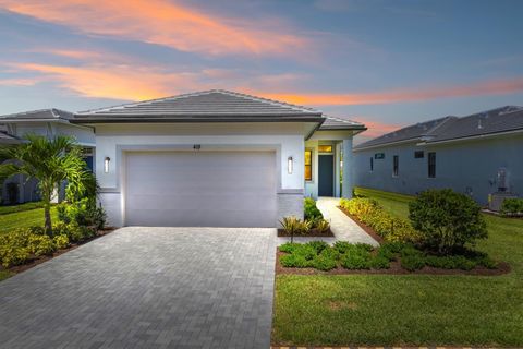 Photo of 419 SE Via Sangro, Port Saint Lucie, FL 34952 (MLS # F10538885)