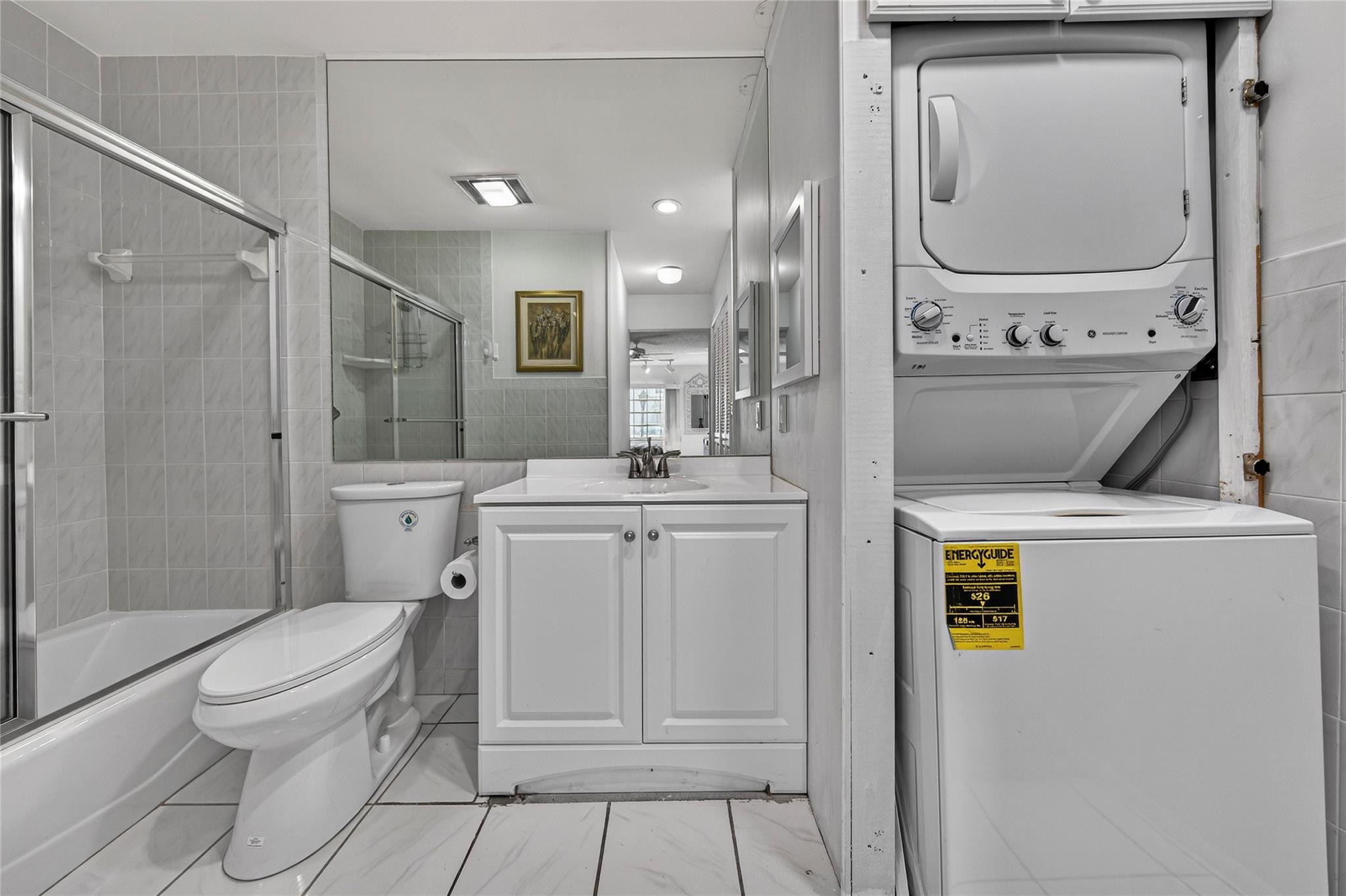 BAY COLONY CLUB - Residential Lease