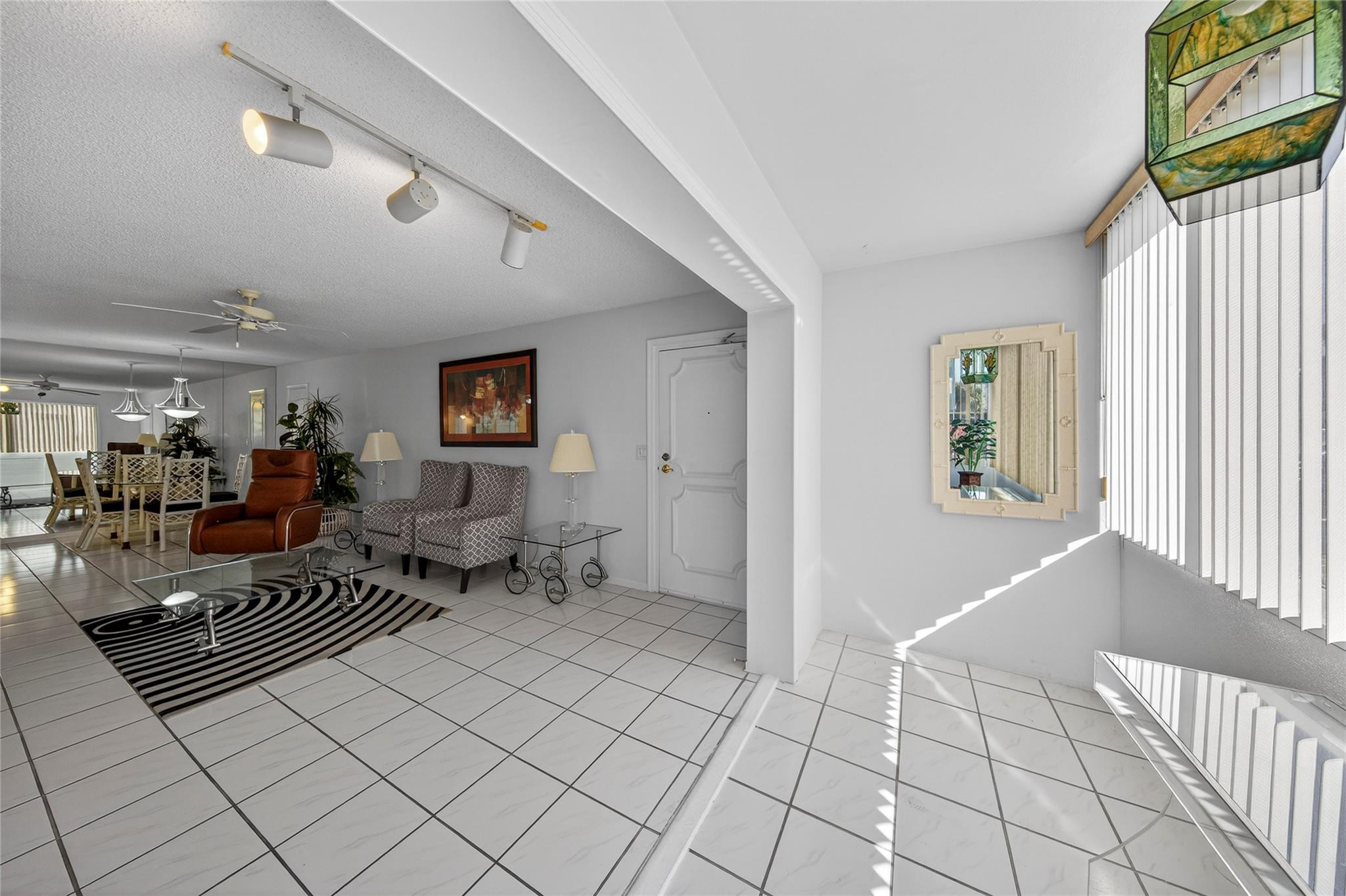 BAY COLONY CLUB - Residential Lease