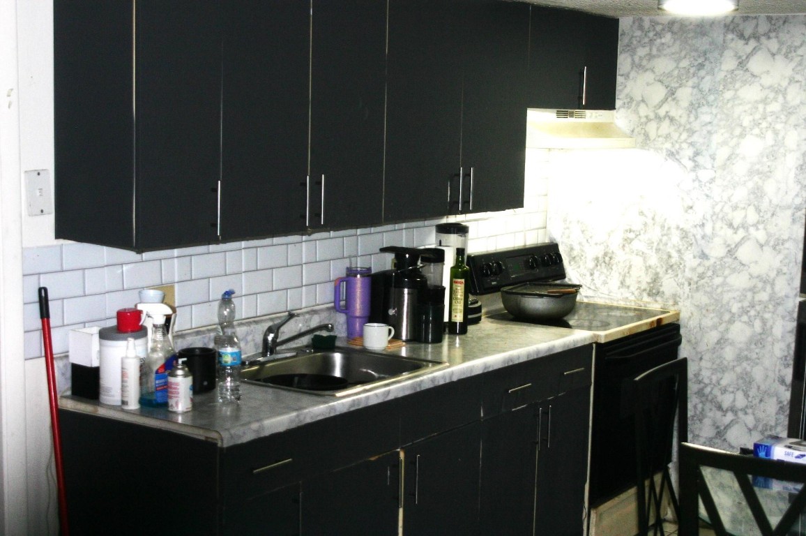 View photos, virtual tours, details... 2070 NW 43rd Terrace 3