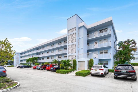 Tiny photo for 2006 S Federal Highway #408, Boynton Beach, FL 33435 (MLS # B26090937)