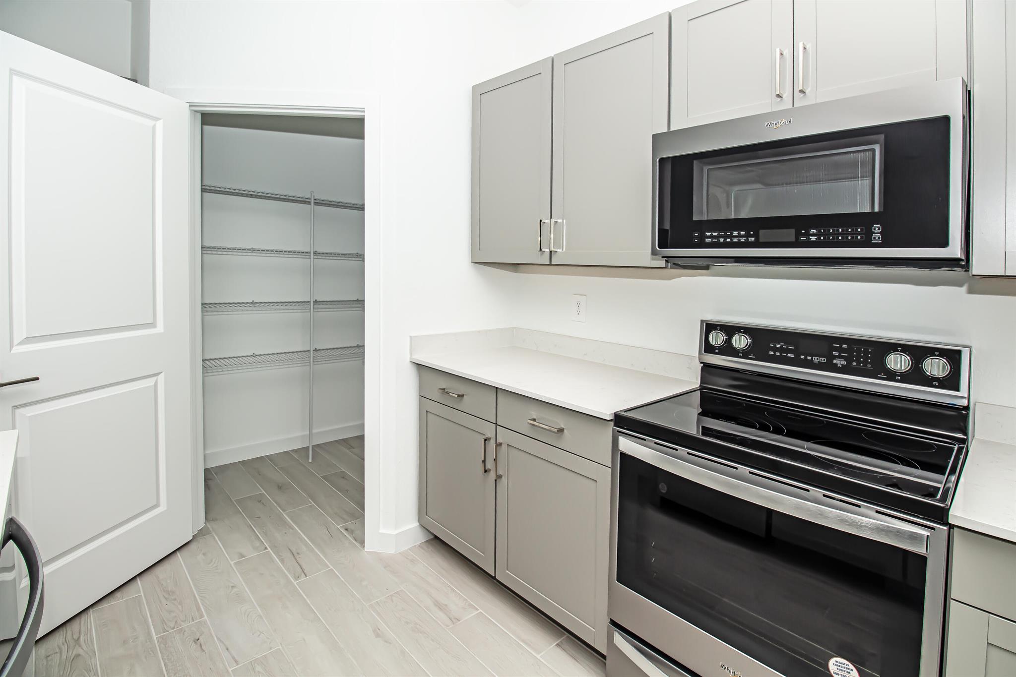 WILLOW POINTE - Residential