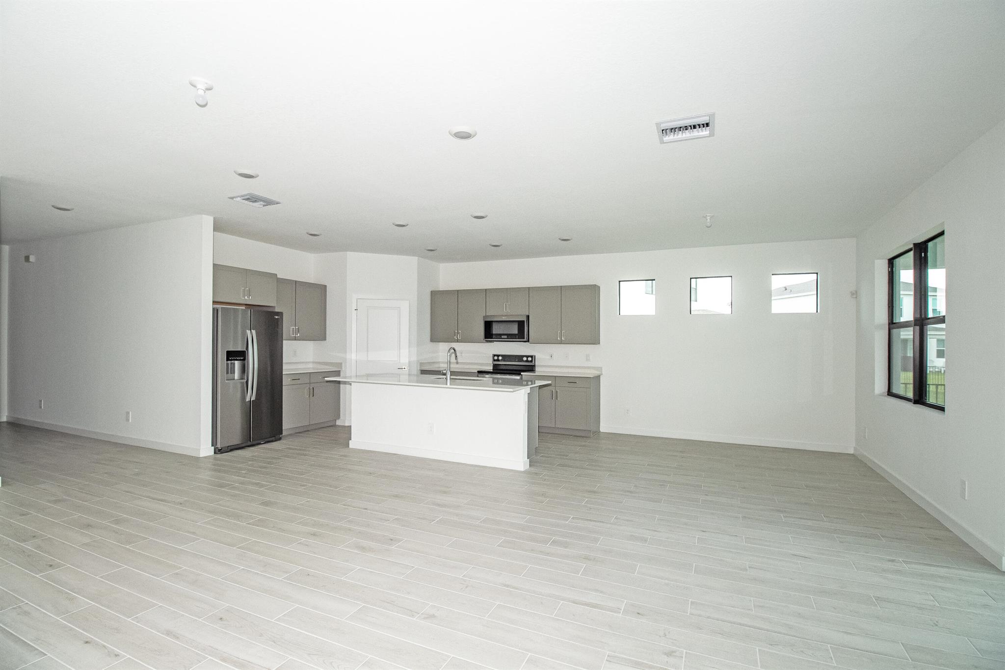 WILLOW POINTE - Residential