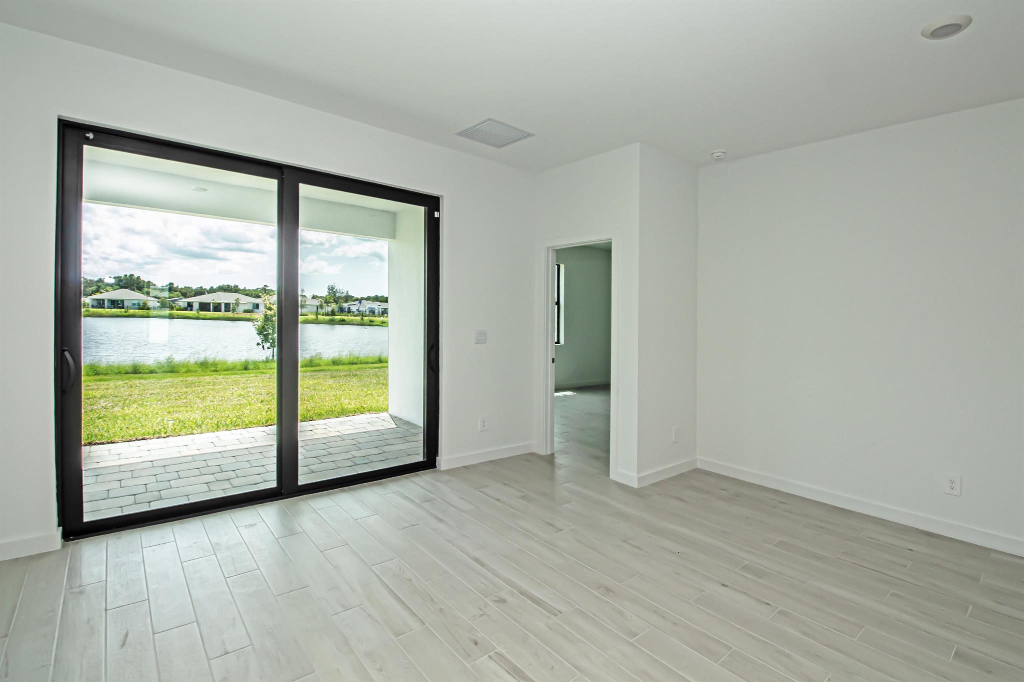 WILLOW POINTE - Residential