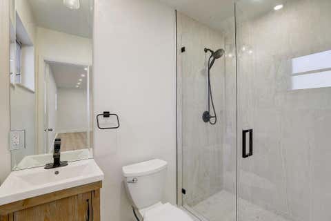 Tiny photo for 3900 N 45th Avenue, Hollywood, FL 33021 (MLS # B26031048)