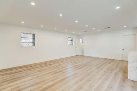 Tiny photo for 3900 N 45th Avenue, Hollywood, FL 33021 (MLS # B26031048)