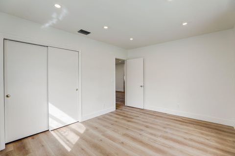 Tiny photo for 3900 N 45th Avenue, Hollywood, FL 33021 (MLS # B26031048)