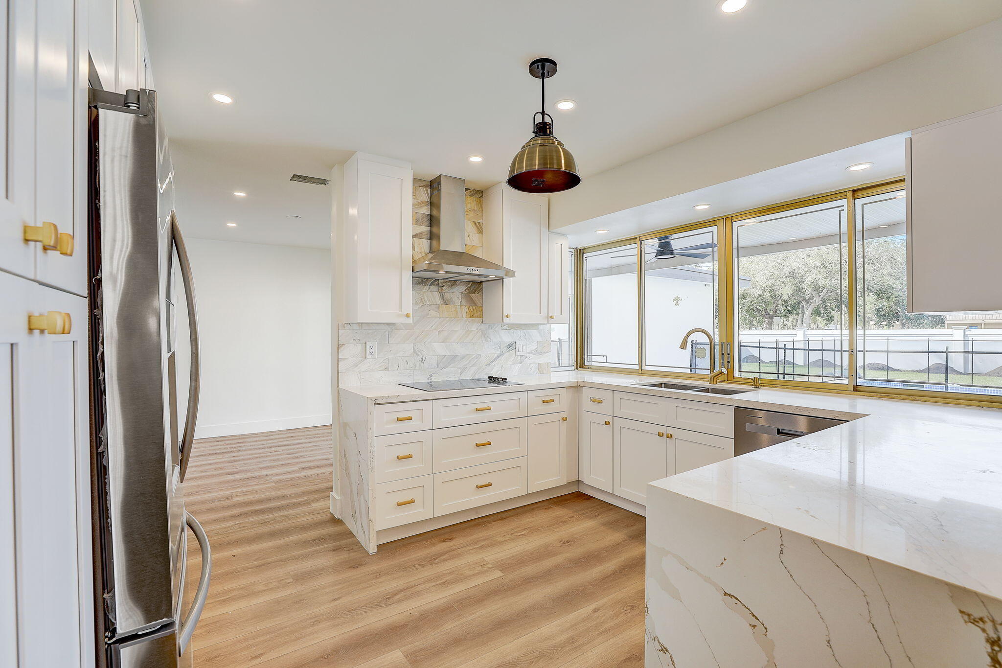 3900 N 45th, Hollywood, FL, 33021/$1,399,000 2 3900 N 45th