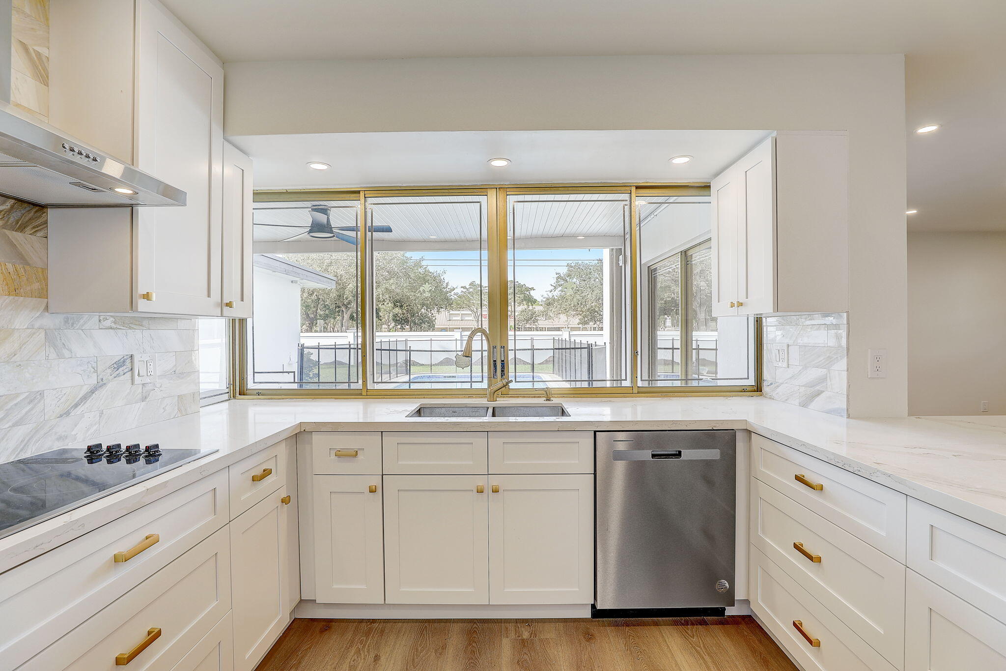 3900 N 45th, Hollywood, FL, 33021/$1,399,000 3 3900 N 45th