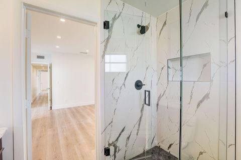 Tiny photo for 3900 N 45th Avenue, Hollywood, FL 33021 (MLS # B26031048)