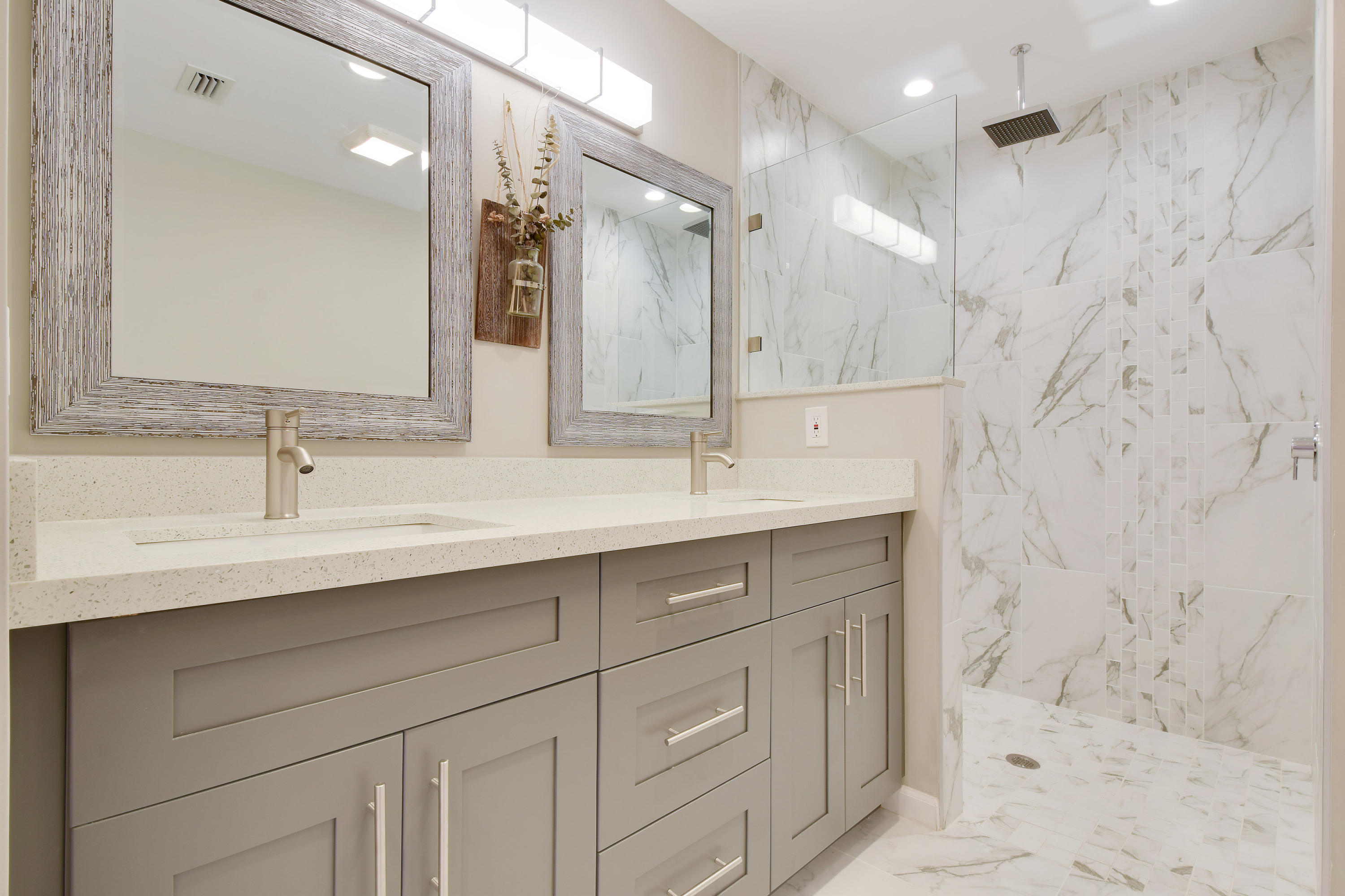 YACHT & COUNTRY CLUB OF STUART - Residential