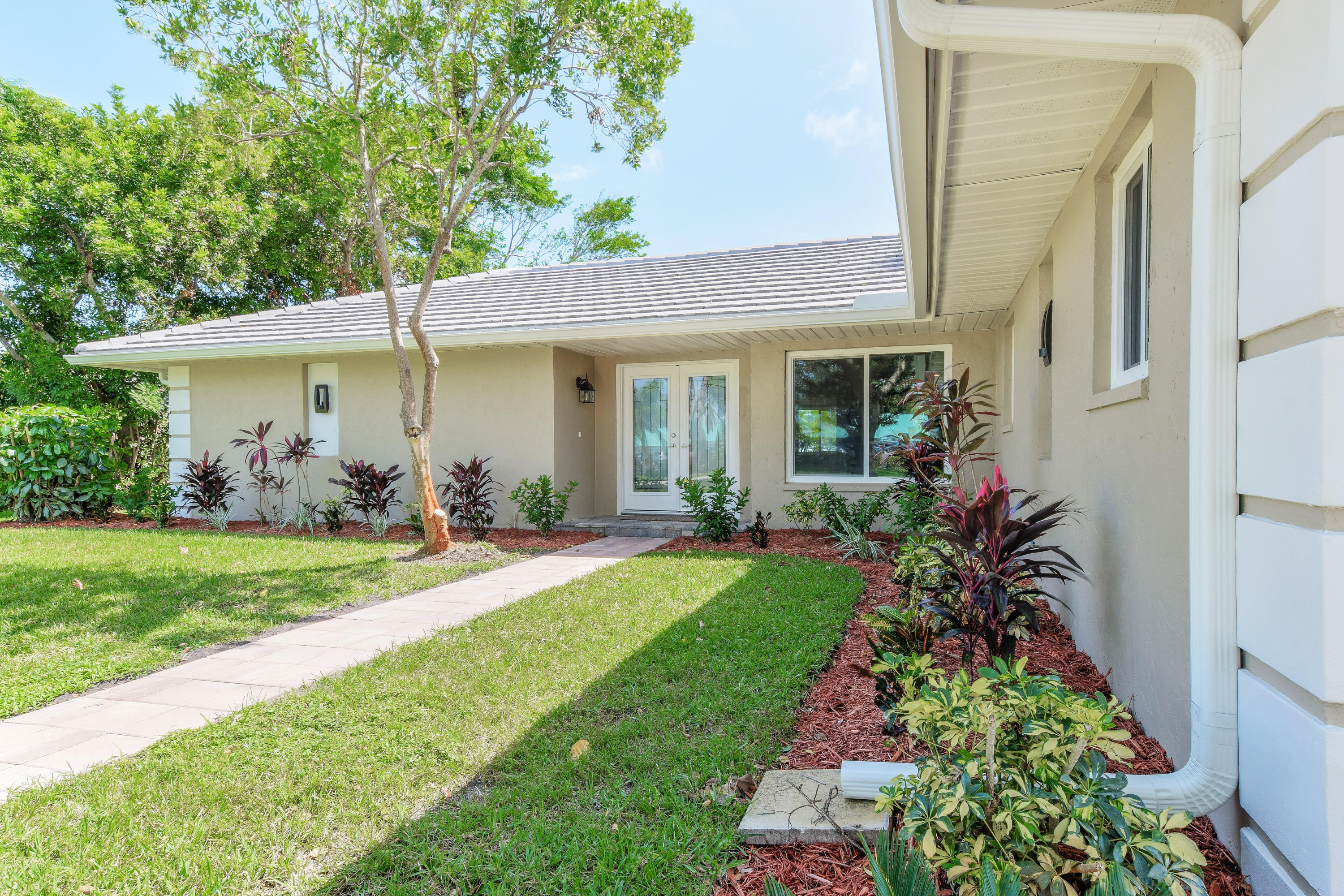 YACHT & COUNTRY CLUB OF STUART - Residential