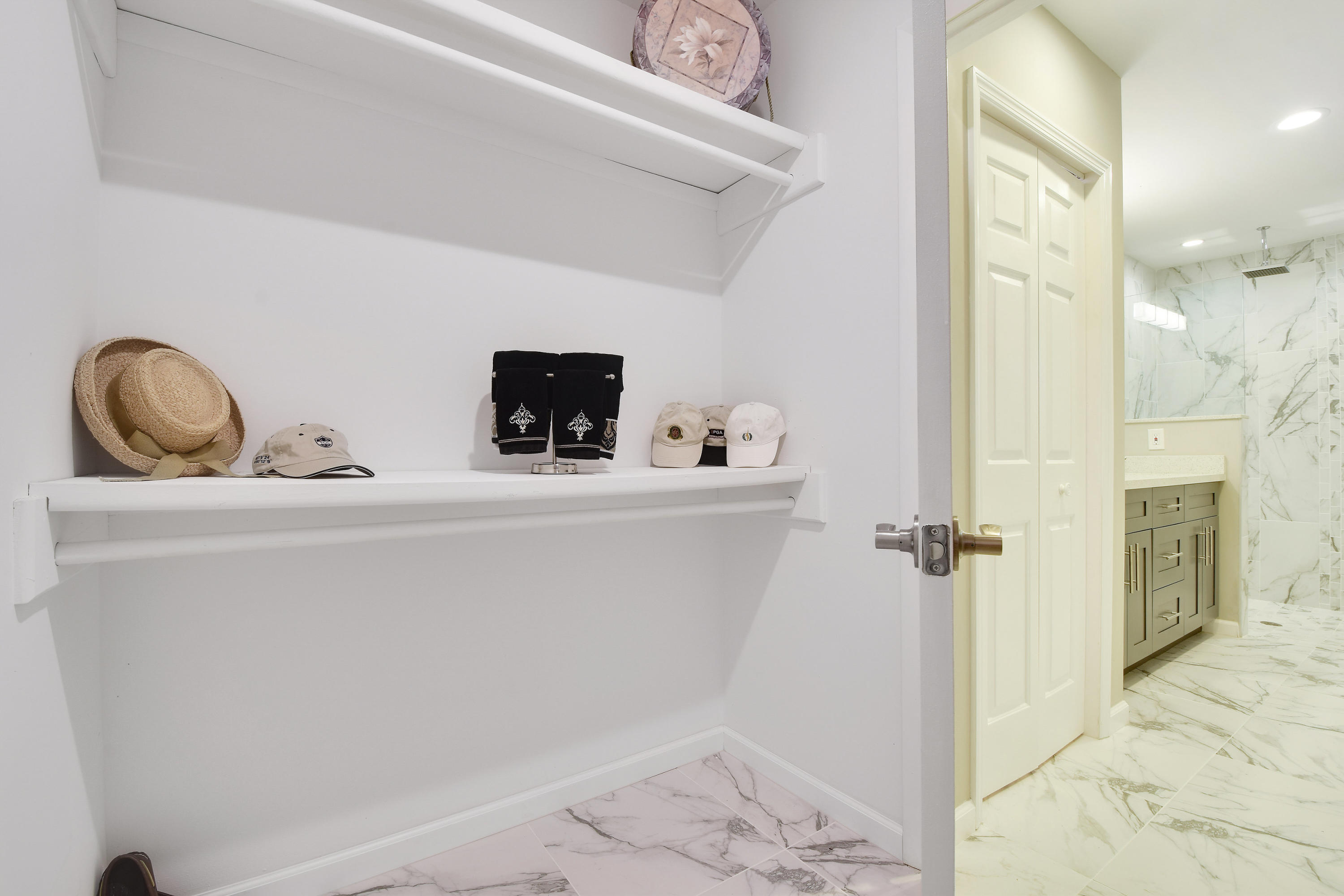 YACHT & COUNTRY CLUB OF STUART - Residential