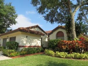 Palm Chase Lakes - Residential
