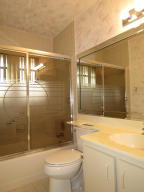 Palm Chase Lakes - Residential