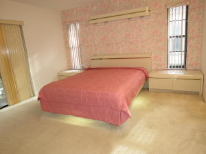 Palm Chase Lakes - Residential