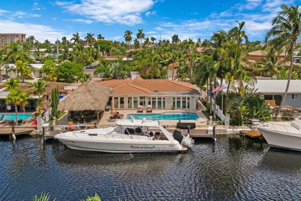 Photo of 2336 SE 9th Street, Pompano Beach, FL 33062 (MLS # R11015179)