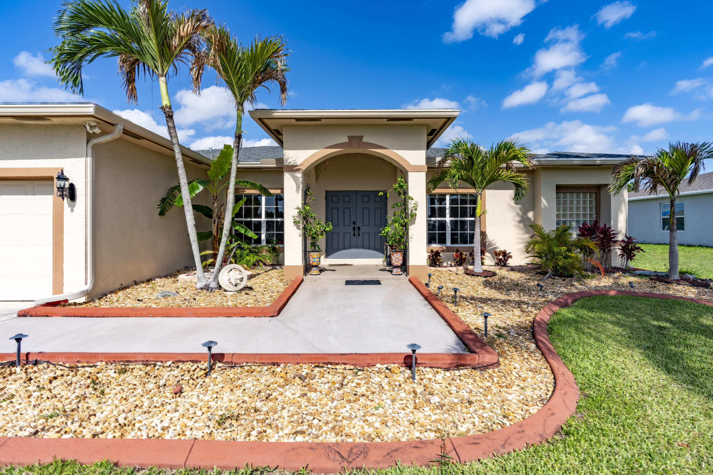 PORT ST LUCIE SECTION 33 - Residential