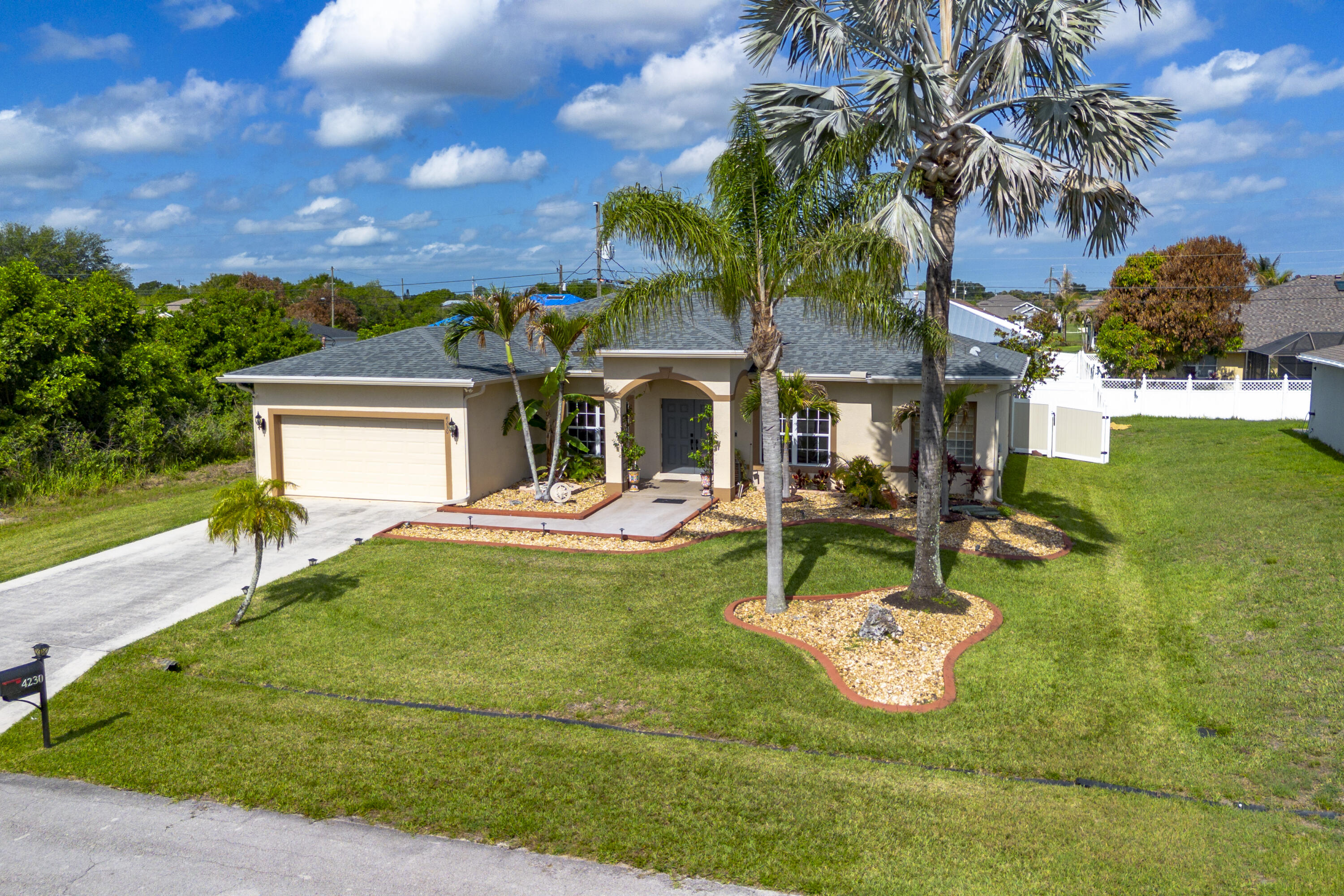 PORT ST LUCIE SECTION 33 - Residential