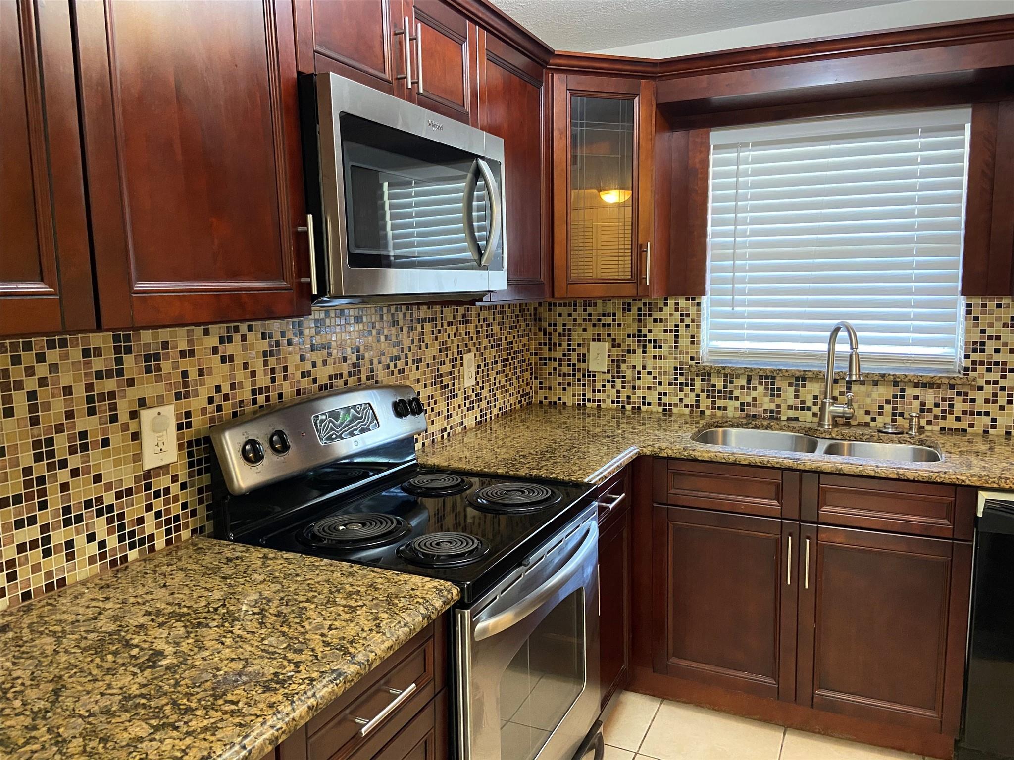 5080 SW 64th Ave 202