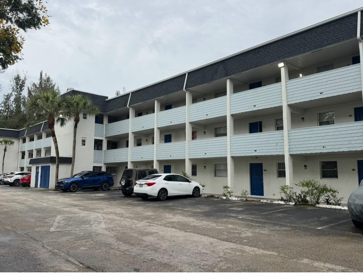 AGENTS PLEASE SEE BROKER REMARKS..... Upgraded 2/2 in the heart of Davie with close proximity to colleges, highways, shopping etc. Upgraded kitchen
with granite counter-top, stainless steel appliances, upgraded bathrooms. Condo also has a screened in balcony
with pool view. Ample closet space, Laundry facilities on each floor, ideal 2nd floor location. Building also has elevator and each unit comes with an additional small storage unit at the first floor. Water and trash included in the HOA dues. INVESTOR FRIENDLY AND CAN BE RENTED RIGHT AWAY.