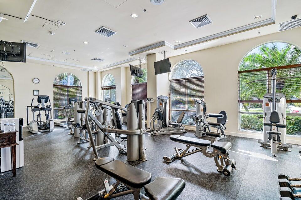 MONTECITO PALM BEACH COND - Residential