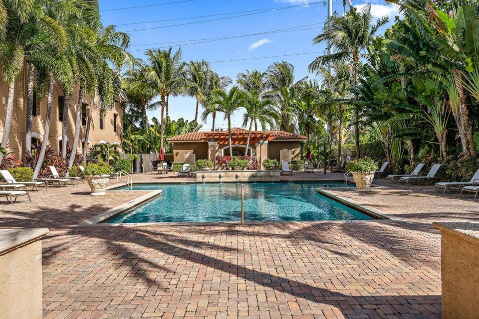 MONTECITO PALM BEACH COND - Residential