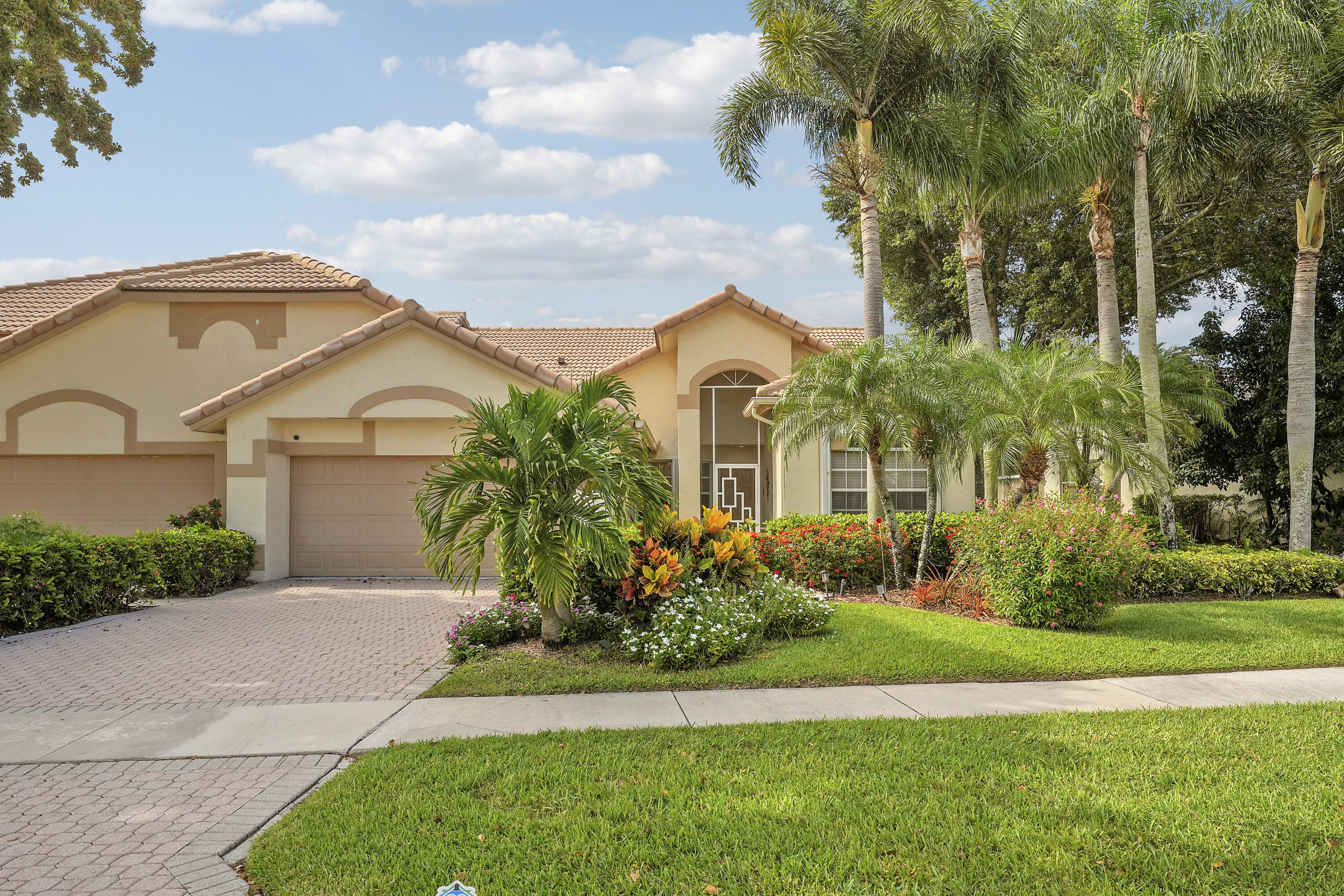 7136 Ashford Lane