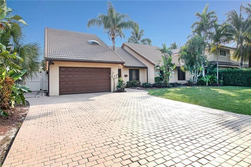 Owner Financing/Lease Purchase.85 feet of deep waterfront w/no fixed bridges to the Intracoastal&Ocean in thehighly desirable subdivision of Bermuda Riviera.1st Floor has a Bright Floor plan w/Vaulted Ceilings,living&Family Rooms,Formal Dining,Open Renovated Granite/Wood Kitchen w/new SS appliances,powder room,2nd & 3rd bed w/Renovated Bath.2nd level has 4th bed w/renovated 3rd bath.Newer Roof,Termite Warranty,Newer ACs,Hurricane Impact Doors,Heated Pool,Marble Floors in main areas.For RentMSL#F10078976