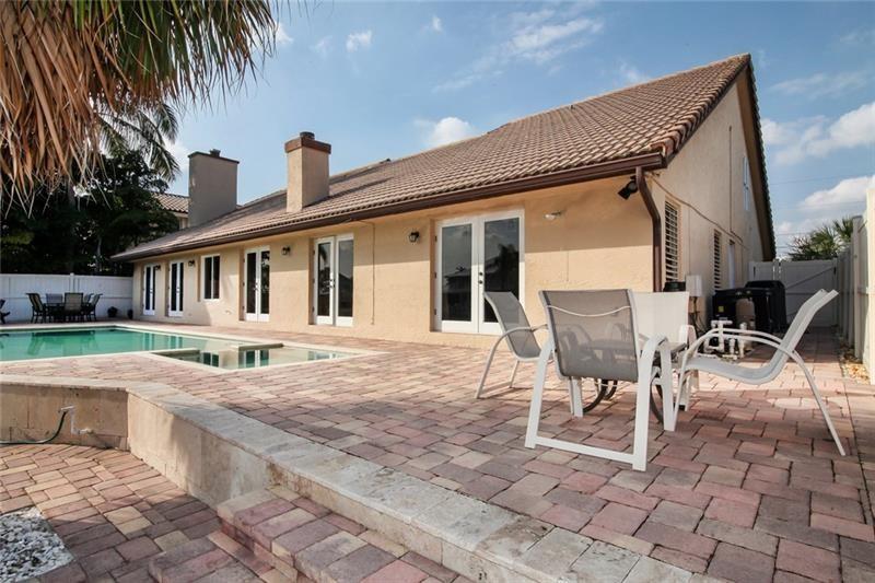 Bermuda Riviera - Residential