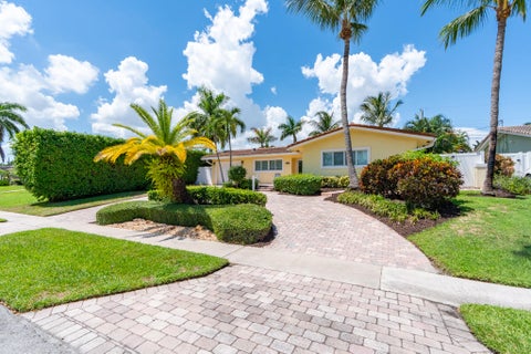Photo of 1271 SW 9TH Street, Boca Raton, FL 33486 (MLS # B26087342)