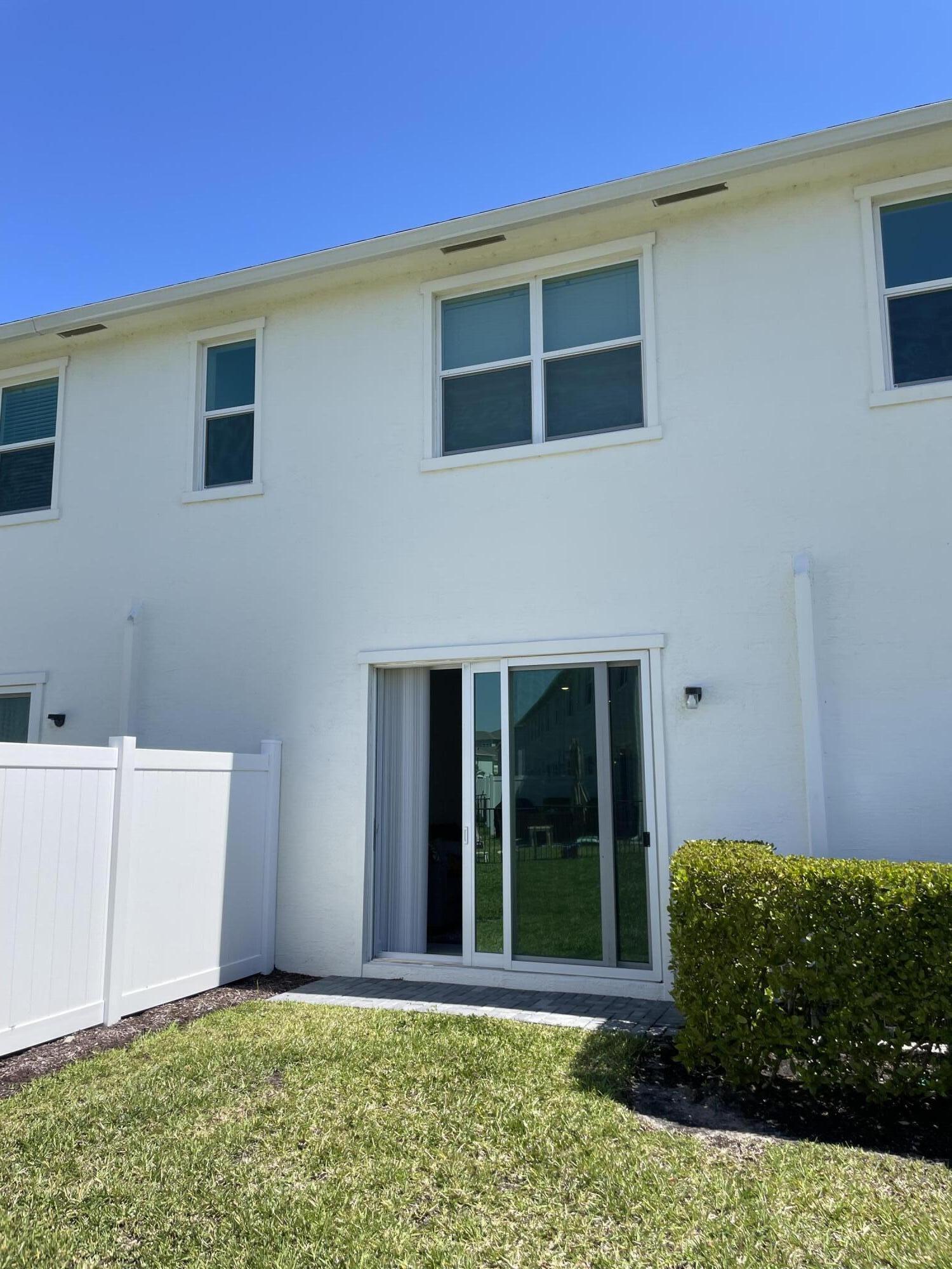 VERANDA PLAT NO. 9 - Residential Lease