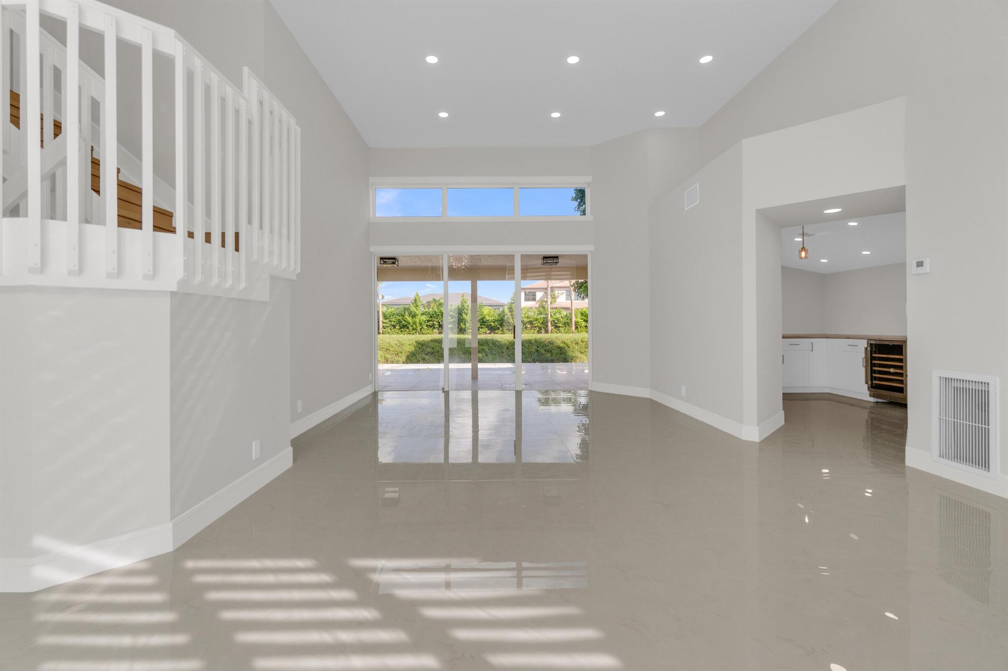 WEST BOCA LAKE - Residential