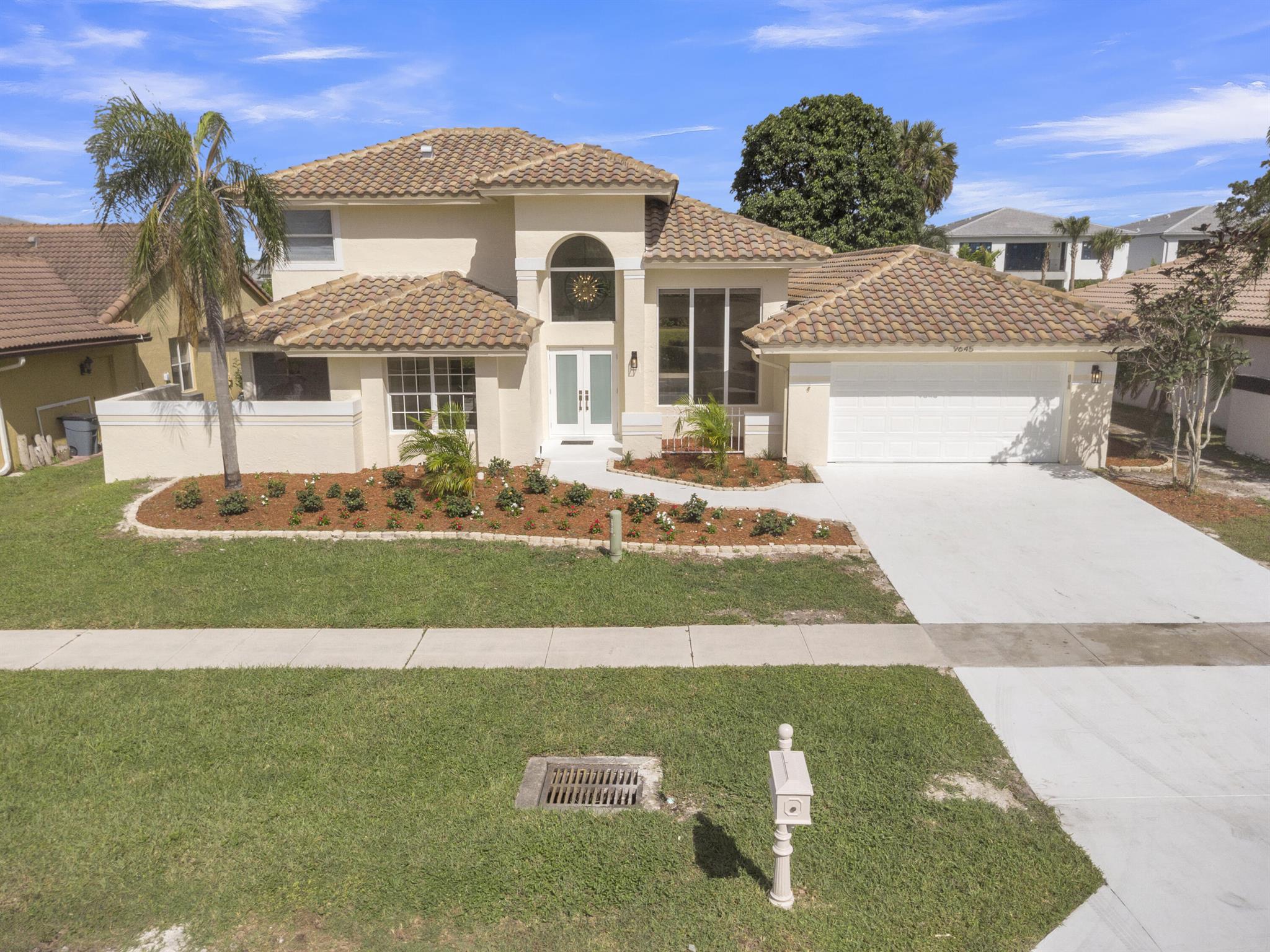 WEST BOCA LAKE - Residential