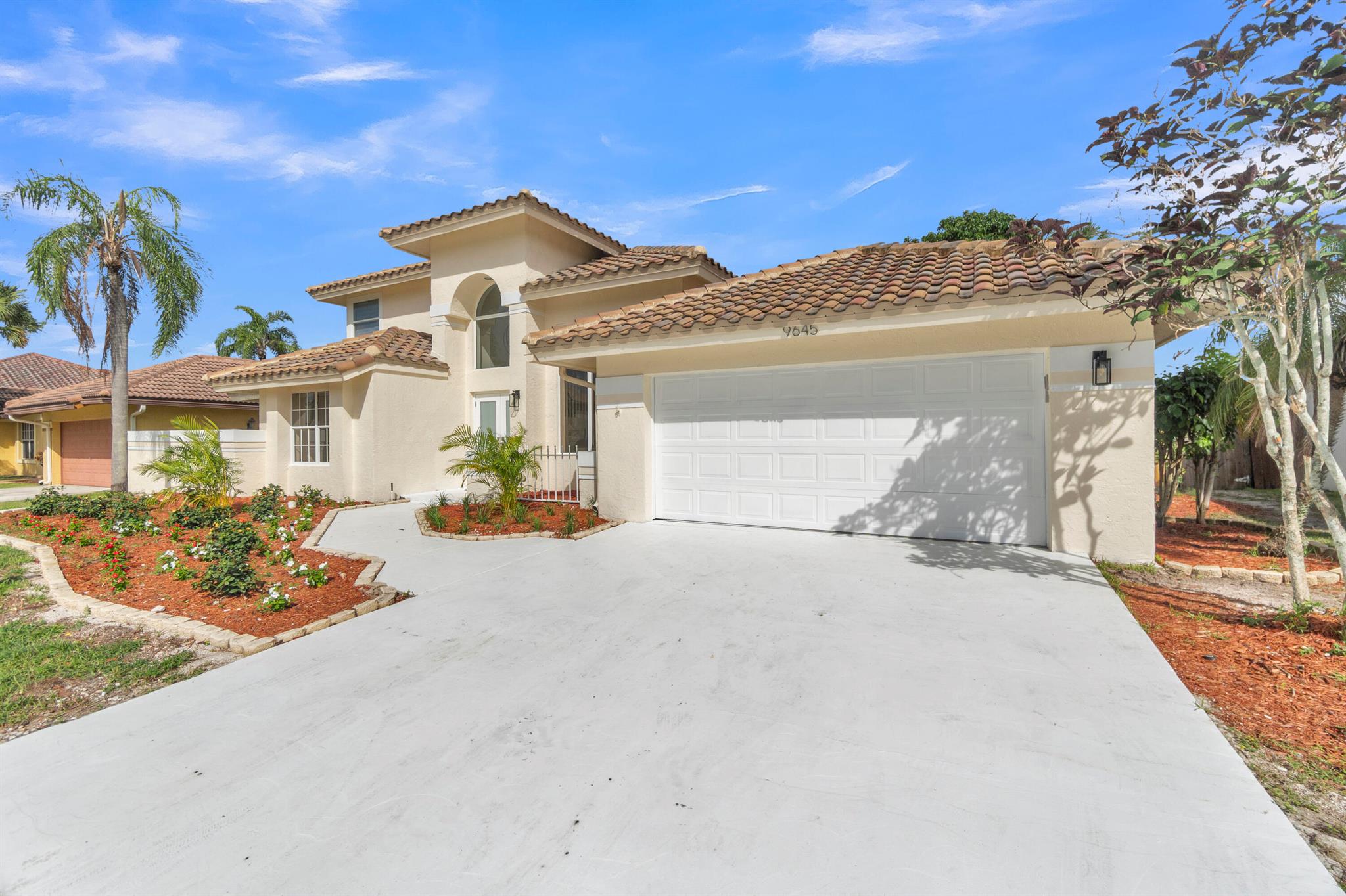 WEST BOCA LAKE - Residential