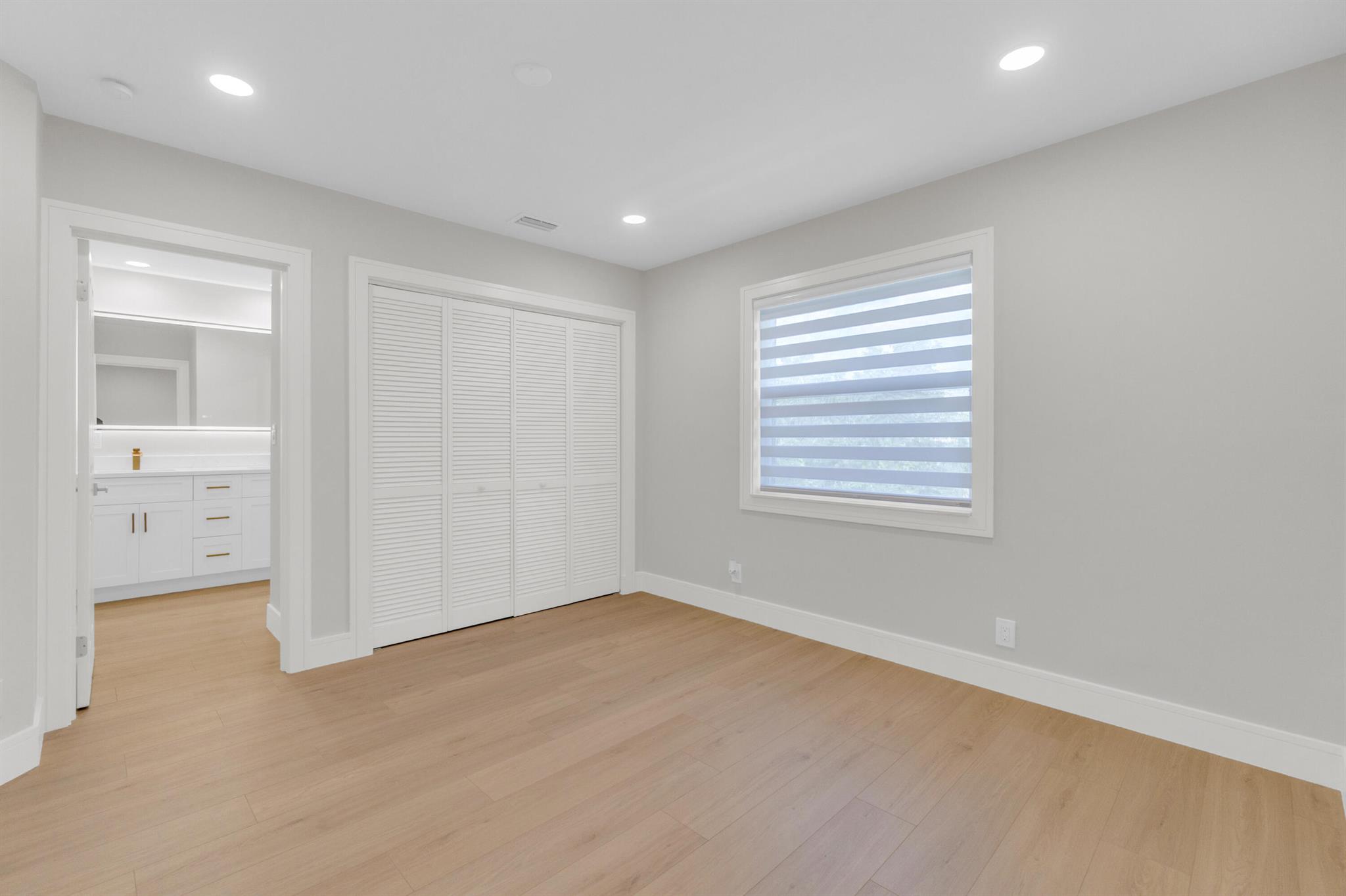 WEST BOCA LAKE - Residential